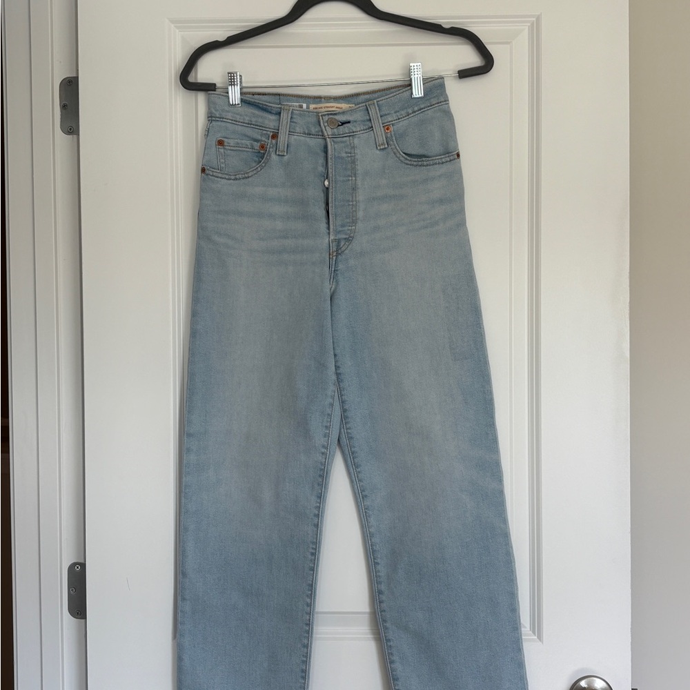 Levi's Light Blue High-Waisted Jeans
